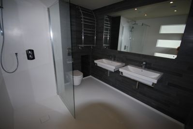 Wetroom Floor and Walls