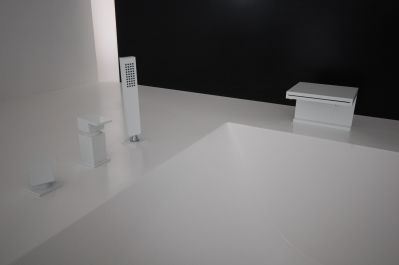 White Custom HI-MACS Bath