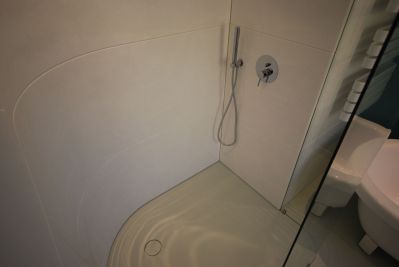 HI-MACS Ispani Bespoke Curved Wall Panels