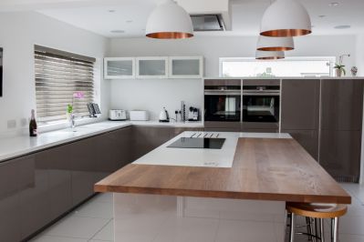 Hi-MACS & Wood Island Worktop