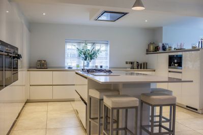 Worktop on Mid Height Unit
