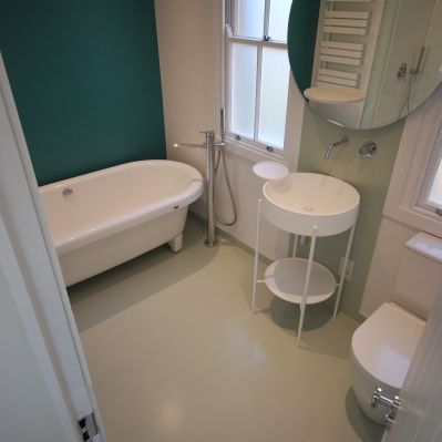 HI-MACS Bespoke Wet Room Floor & Splashback