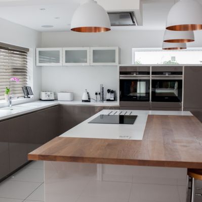 Hi-MACS & Wood Island Worktop