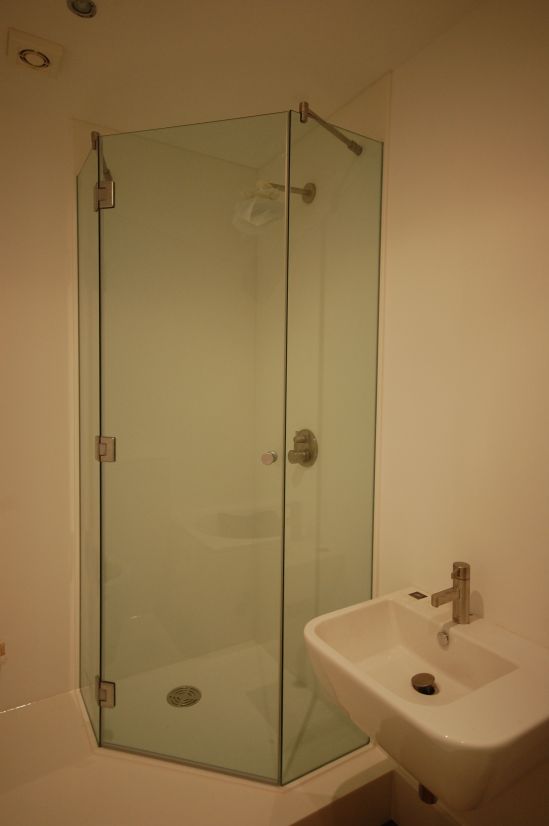 Corner Neo Angled Shower Tray