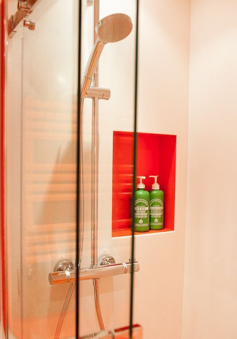 Coloured Shower Recess