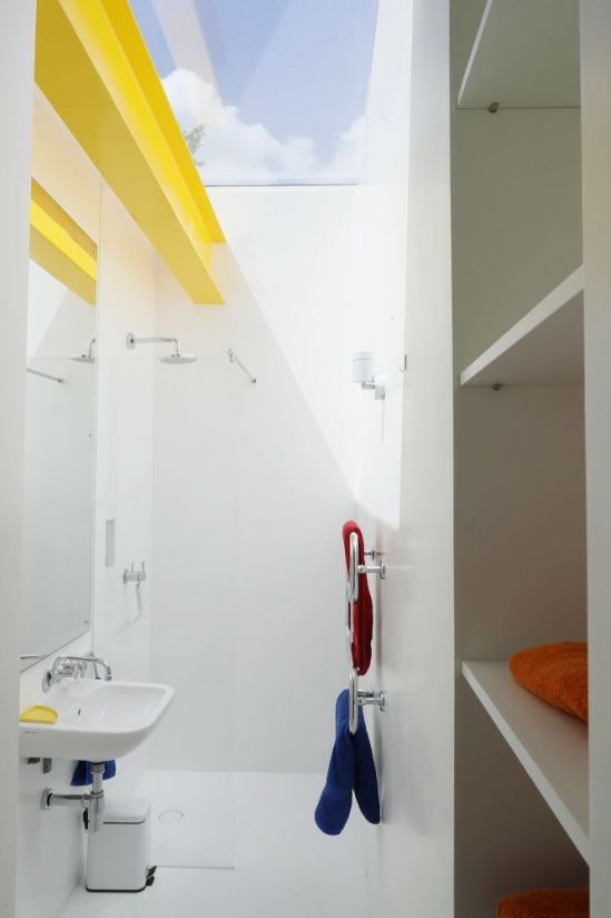 Alpine White HI-MACS Wet Room at Richard Rogers House 22 Parkside