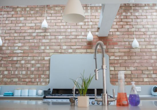 Splashback behind Cooker