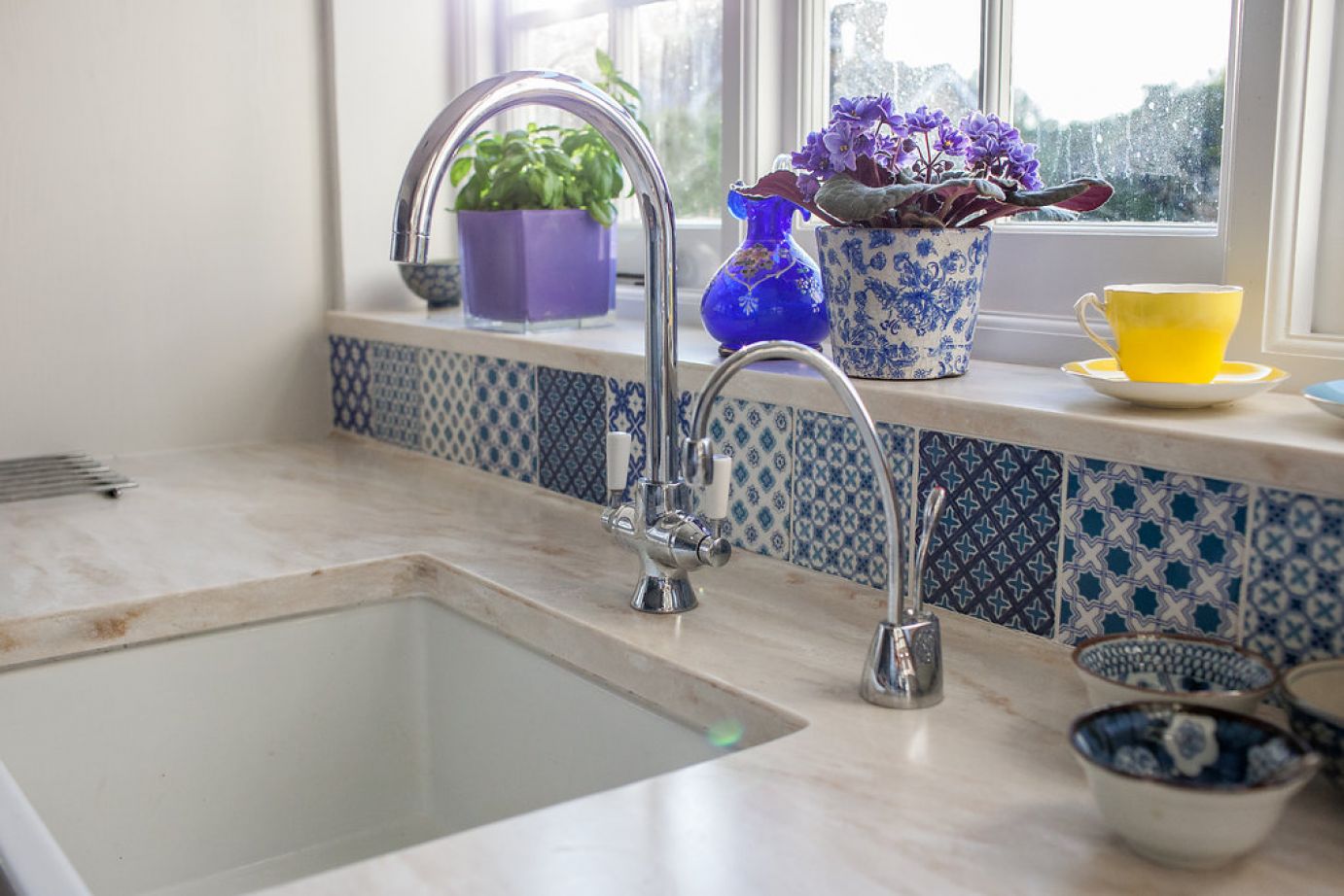 Country Kitchen Corian Clamshell Worktops | Solidity