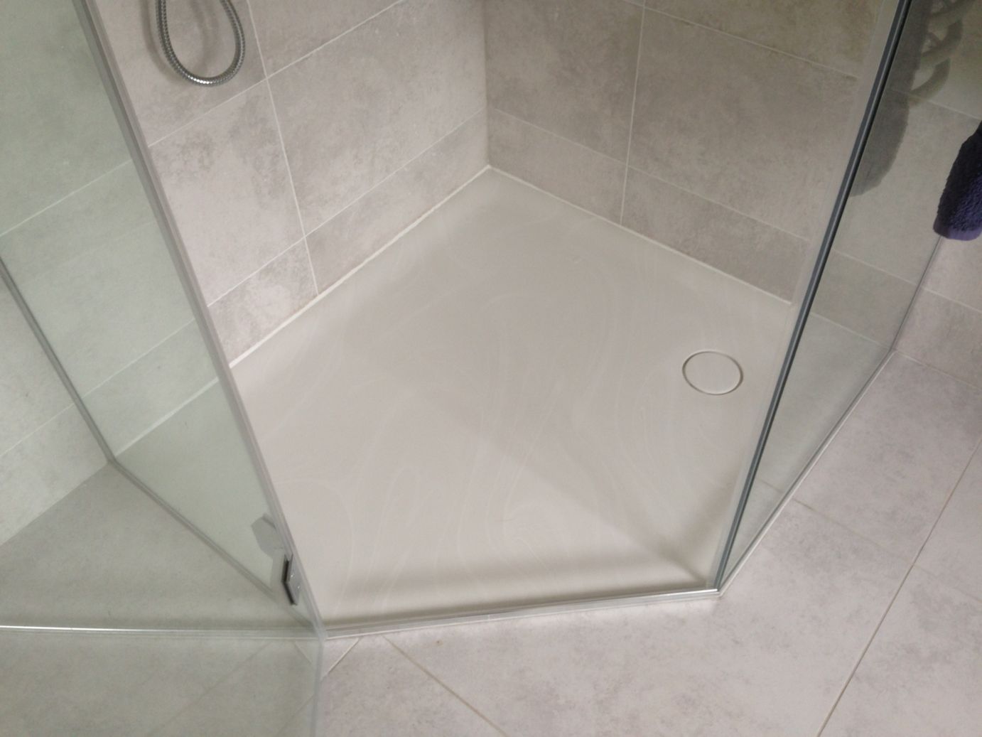 Neo Angled Shower Trays Solidity